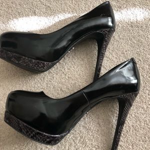 Simply Vera- Vera Wang Patent Leather Heels